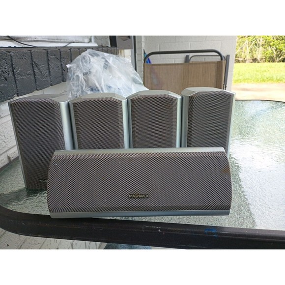 Lot of 5 Magnavox CS200S Center & Surround Speaker Set - Picture 1 of 4